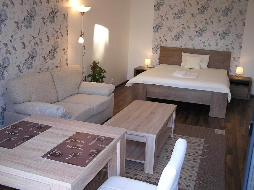 Gonda Apartments Hradec Králové Extérieur photo