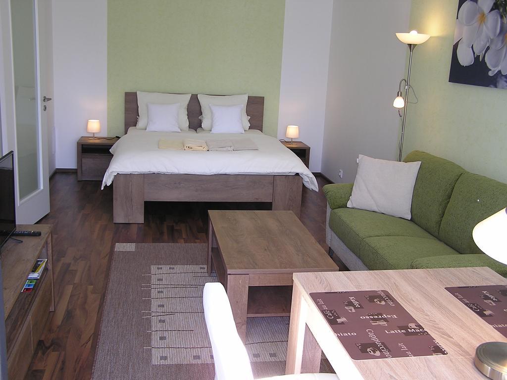 Gonda Apartments Hradec Králové Extérieur photo